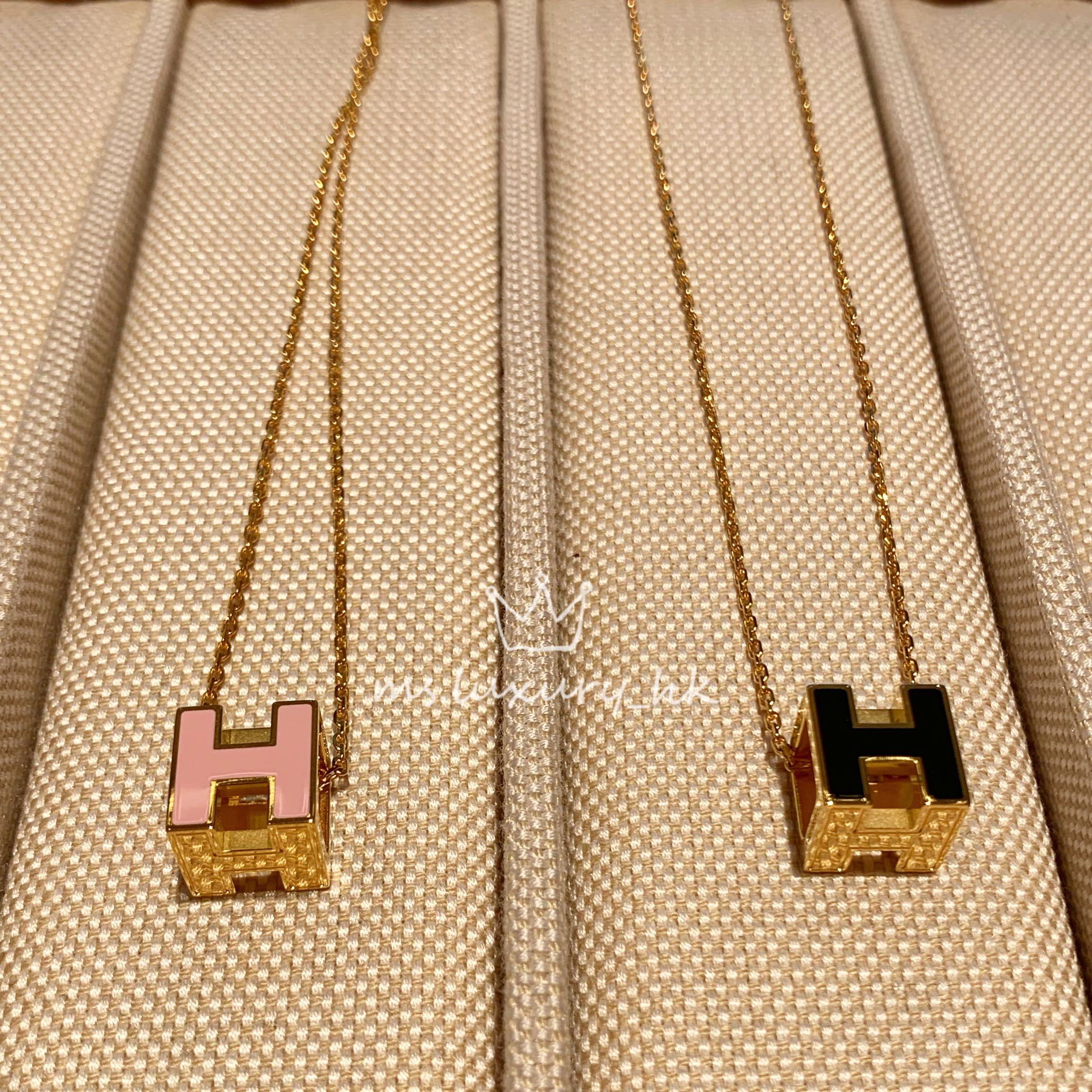 18K Cage D'H Hermes Grey Necklace
