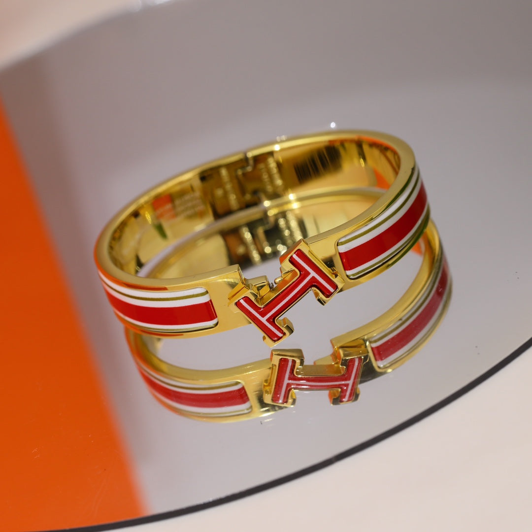 18K Clic Hermes Red & White Bracelet