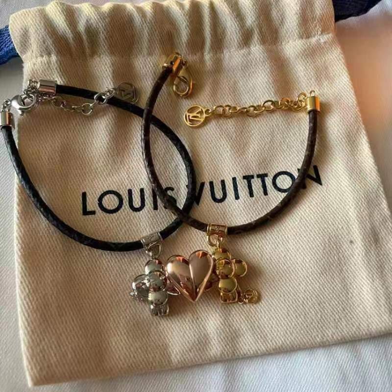 18K Louis Vuitton Vivienne Amour One Set Bracelets