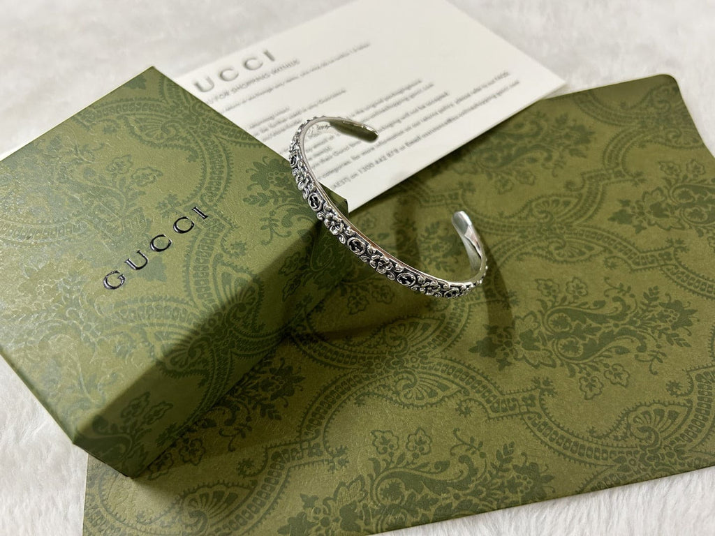 Double Gucci Interlocking Gucci Cuff With Flowers Bracelet