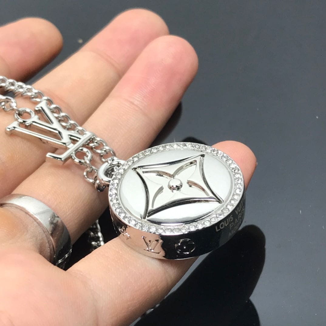 18K Louis Vuitton Catch Necklace