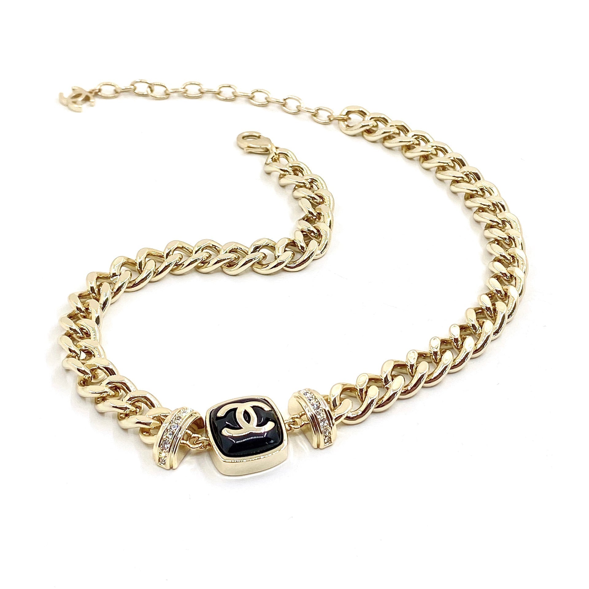 18K  Chanel Diamonds Necklace