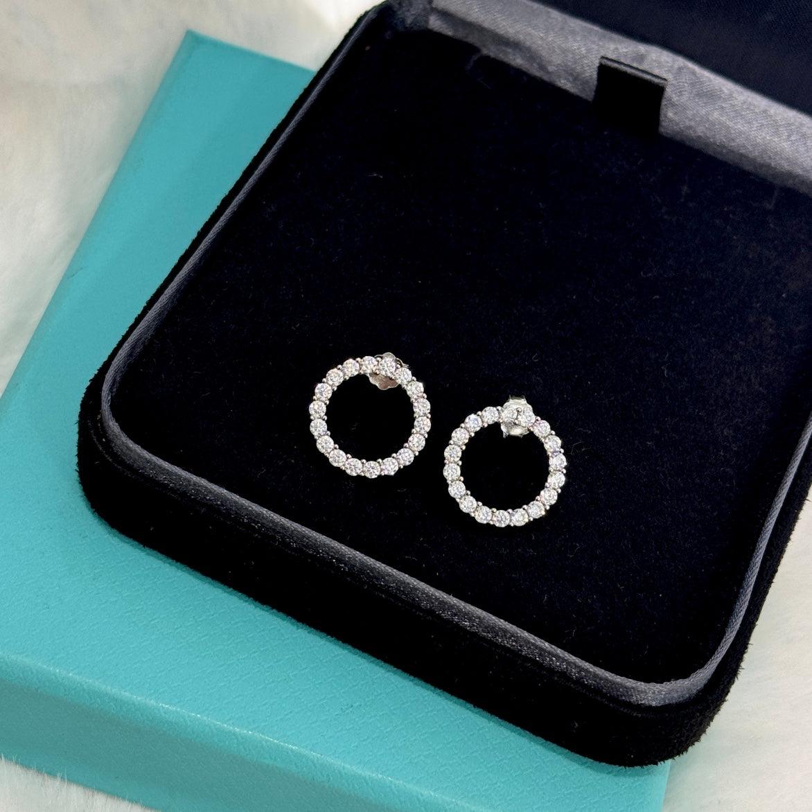 18K Tiffany Circle Diamonds Earrings