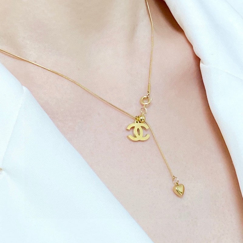 18K  Chanel Heart Pendant Gold Necklace