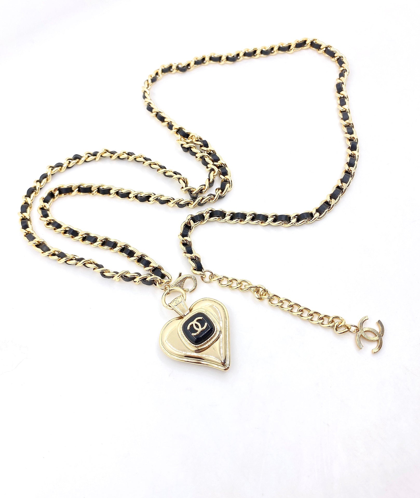 18K  Chanel Heart Pendant Necklace