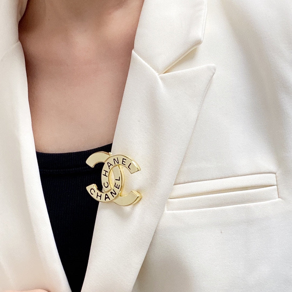 18K  Chanel Script Brooch