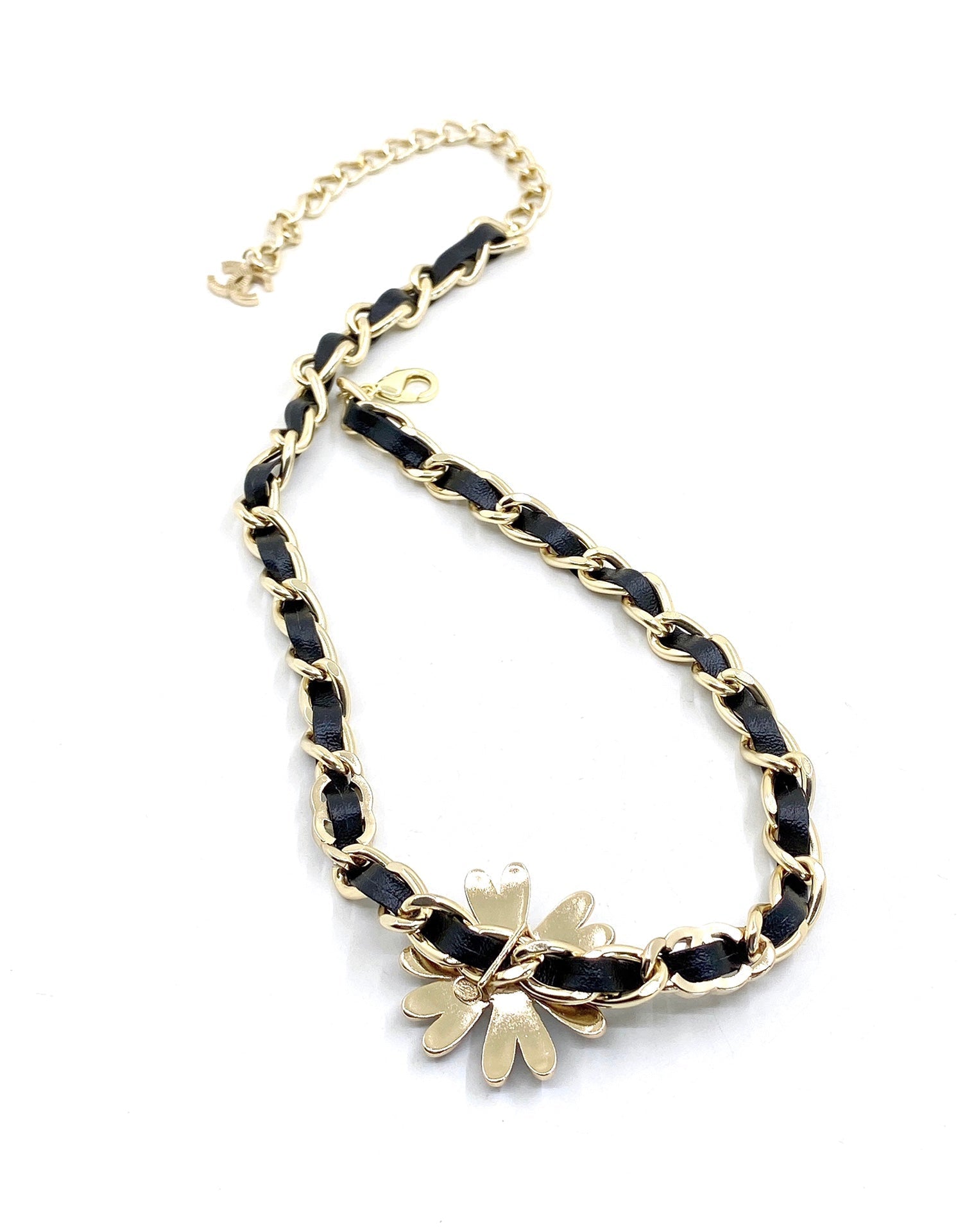 18K  Chanel Flower Leather Choker Necklace