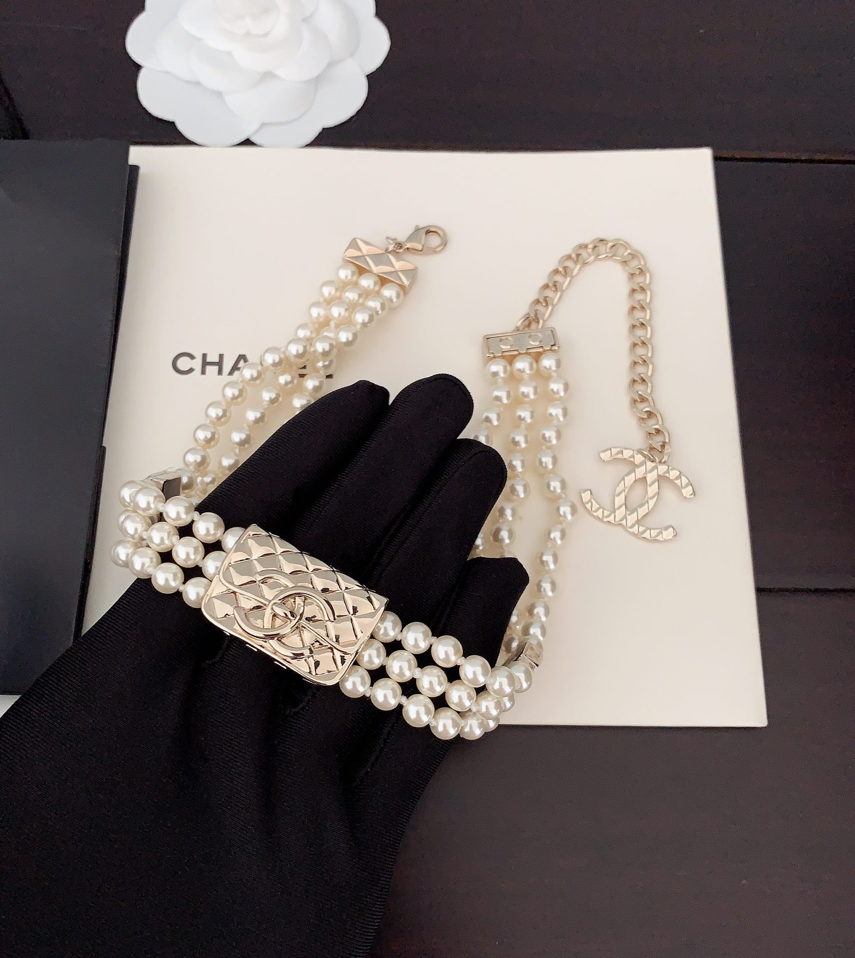 18K  Chanel Bag Pearls Chain Necklace