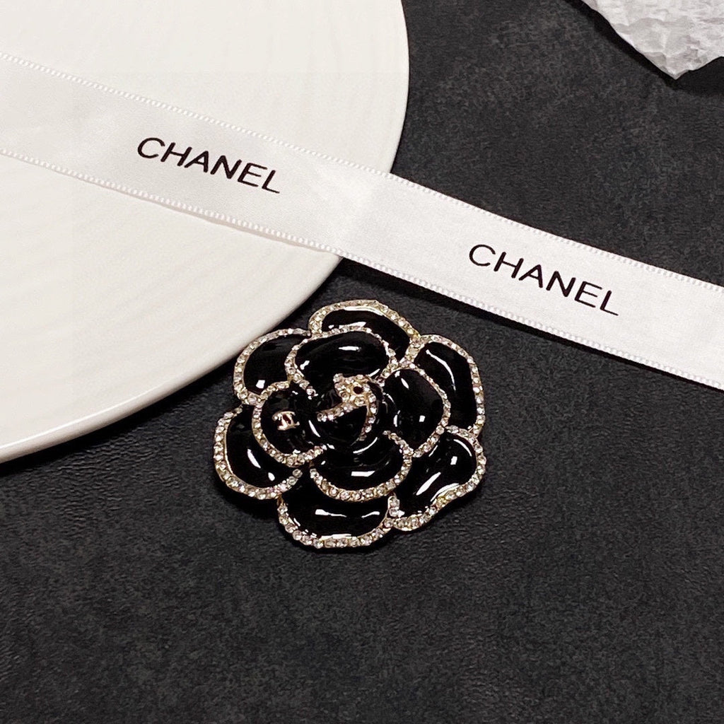 18K  Chanel Black Flower Brooch