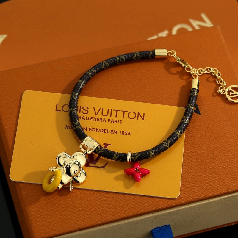 18K Louis Vuitton Cirle Bracelet