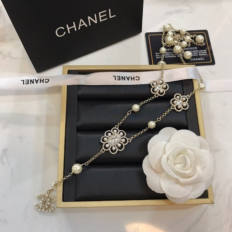 18K  Chanel Flowers Pearl Long Necklace