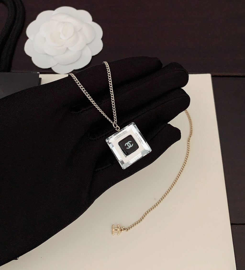 18K  Chanel Crystals Necklace