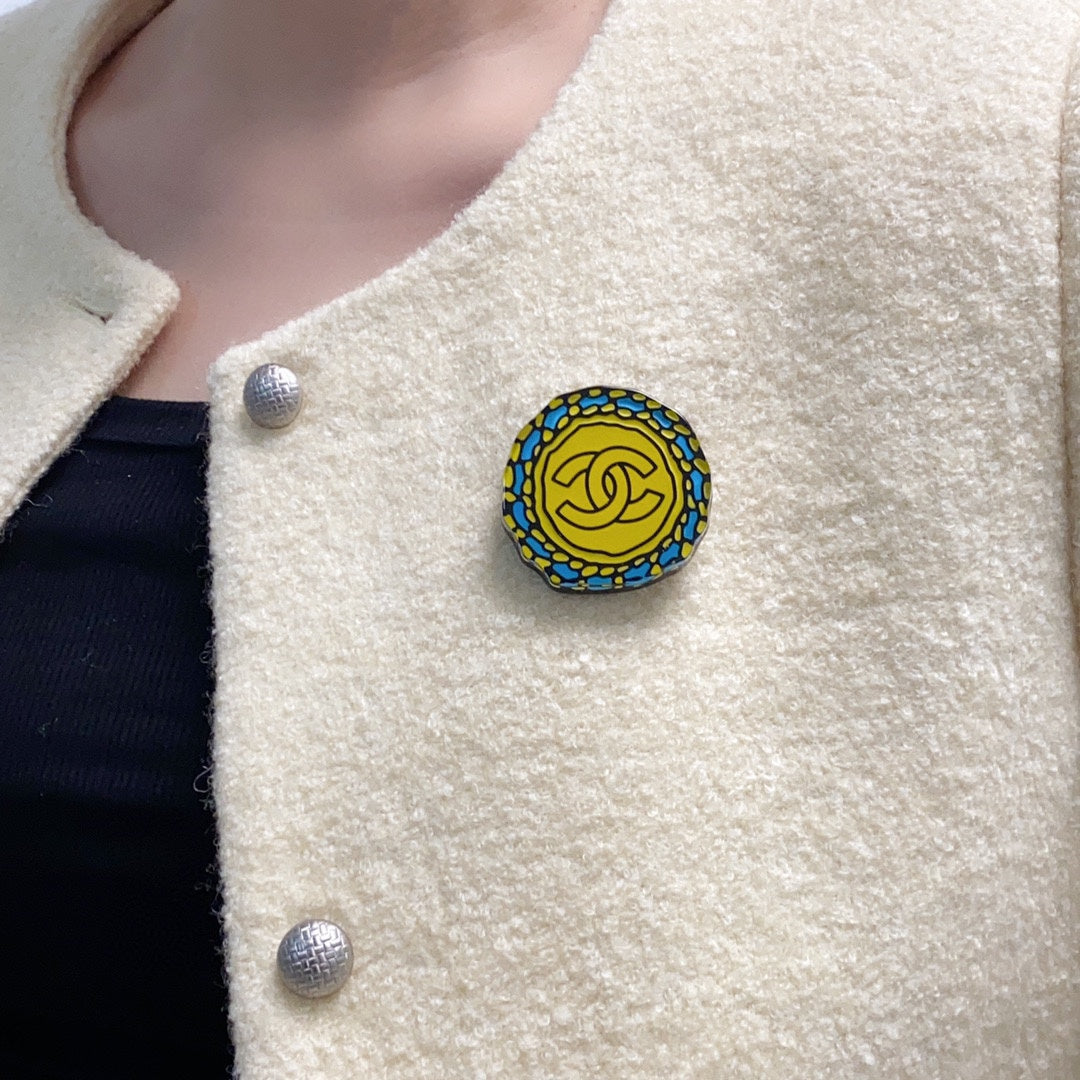 18K  Chanel Color Brooch