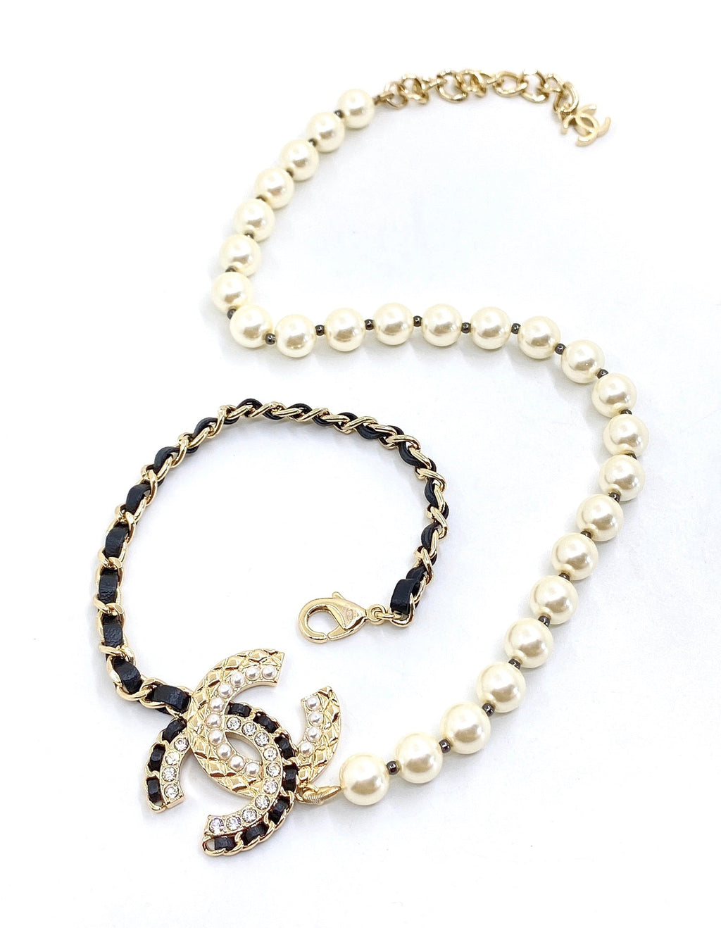 18K  Chanel Leather Pearls Necklace
