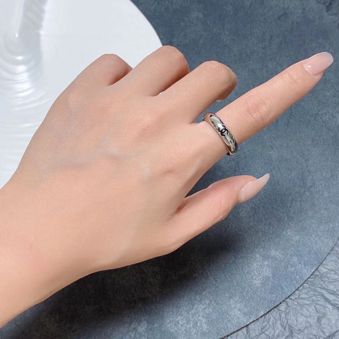 18K  Chanel Coco Ring