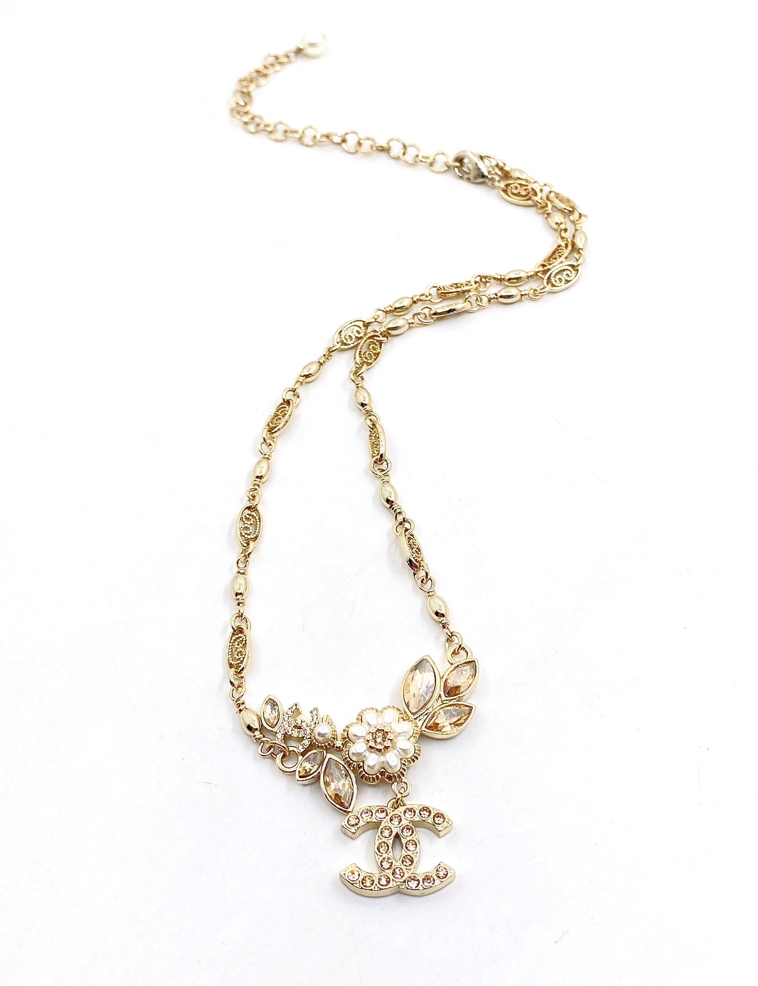 18K  Chanel Flower Pendant Necklace