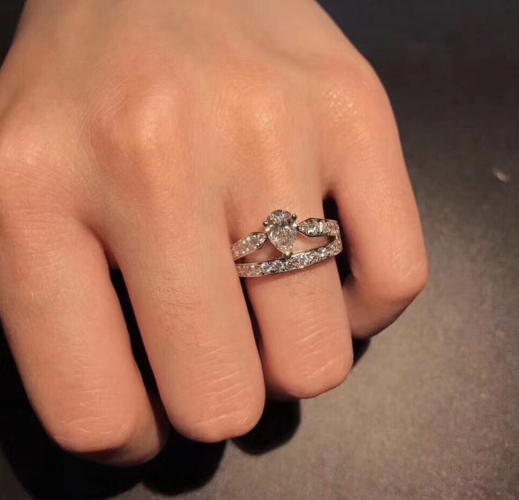 18K Josephine Engagement Ring