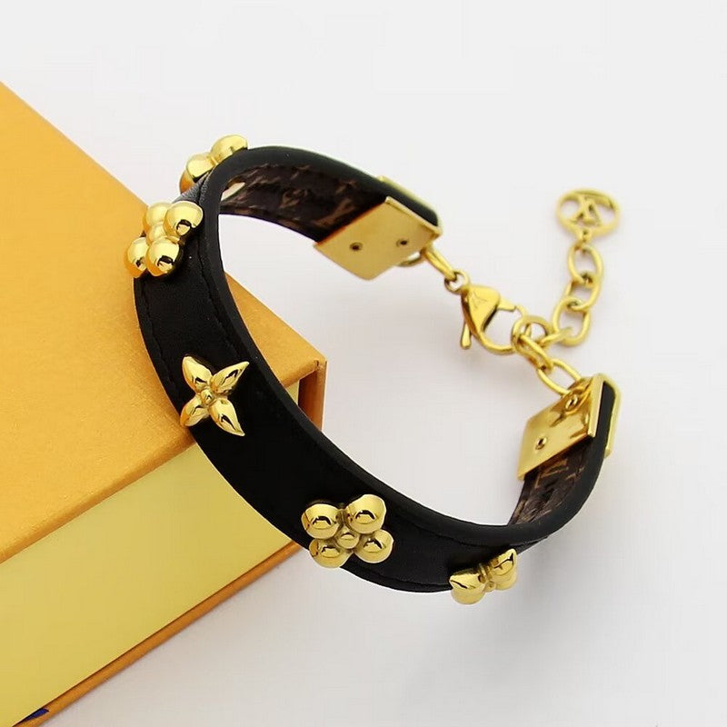 18K Louis Vuitton Fleurs Rivets Bracelet