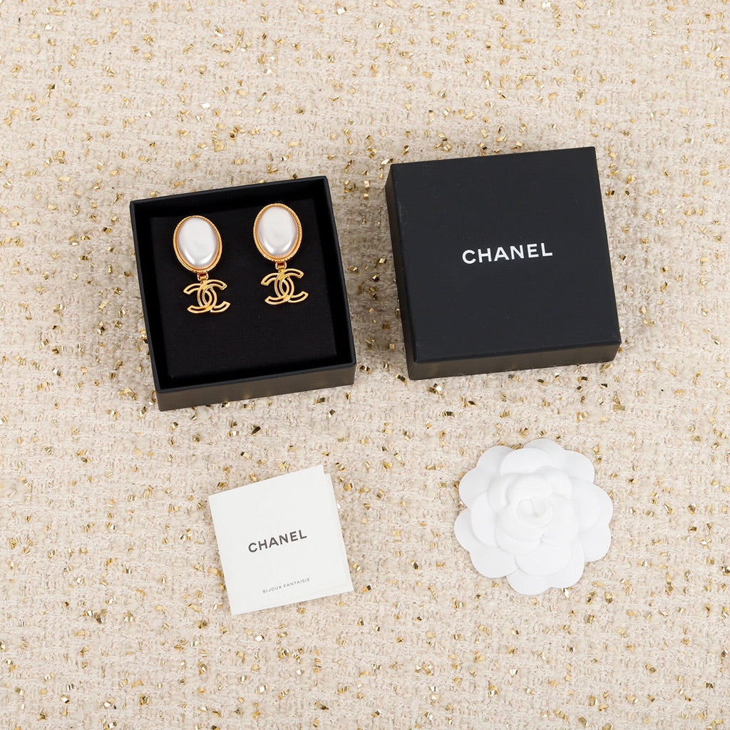 18K  Chanel Big Pearl Pendant Earrings