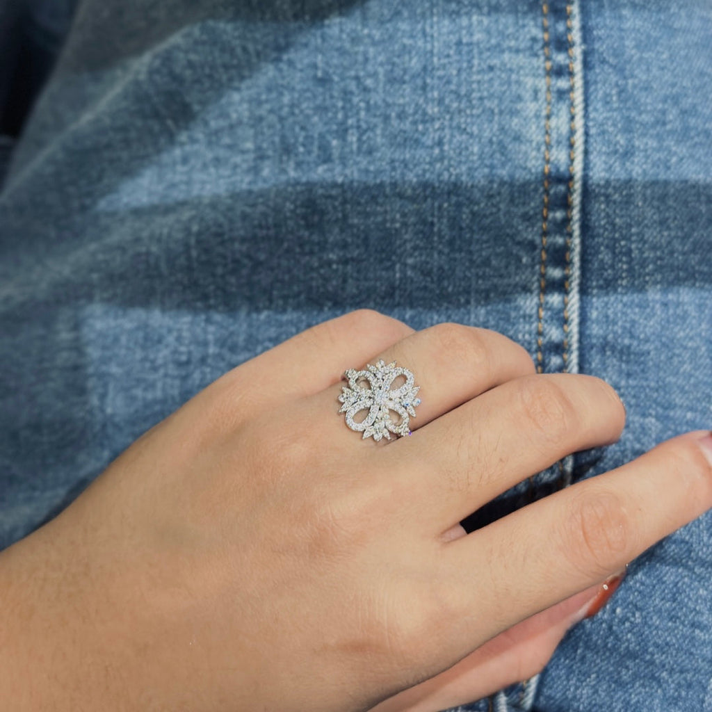 18K Tiffany Vinatge Flower Ring