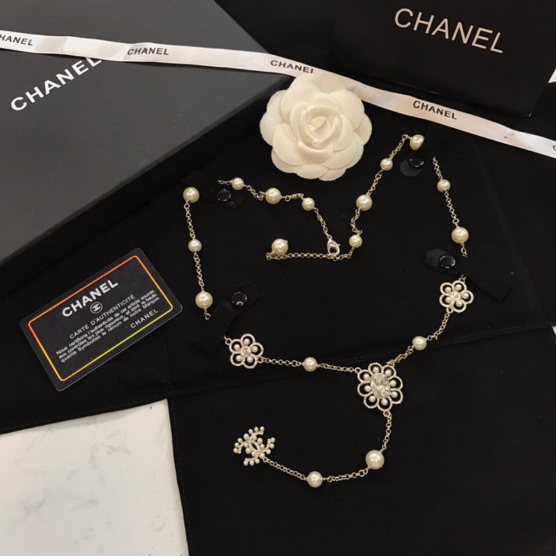 18K  Chanel Flowers Pearl Long Necklace