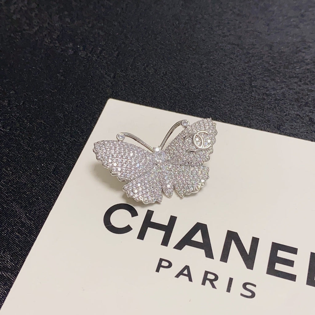18K  Chanel Butterfly Diamonds Brooch