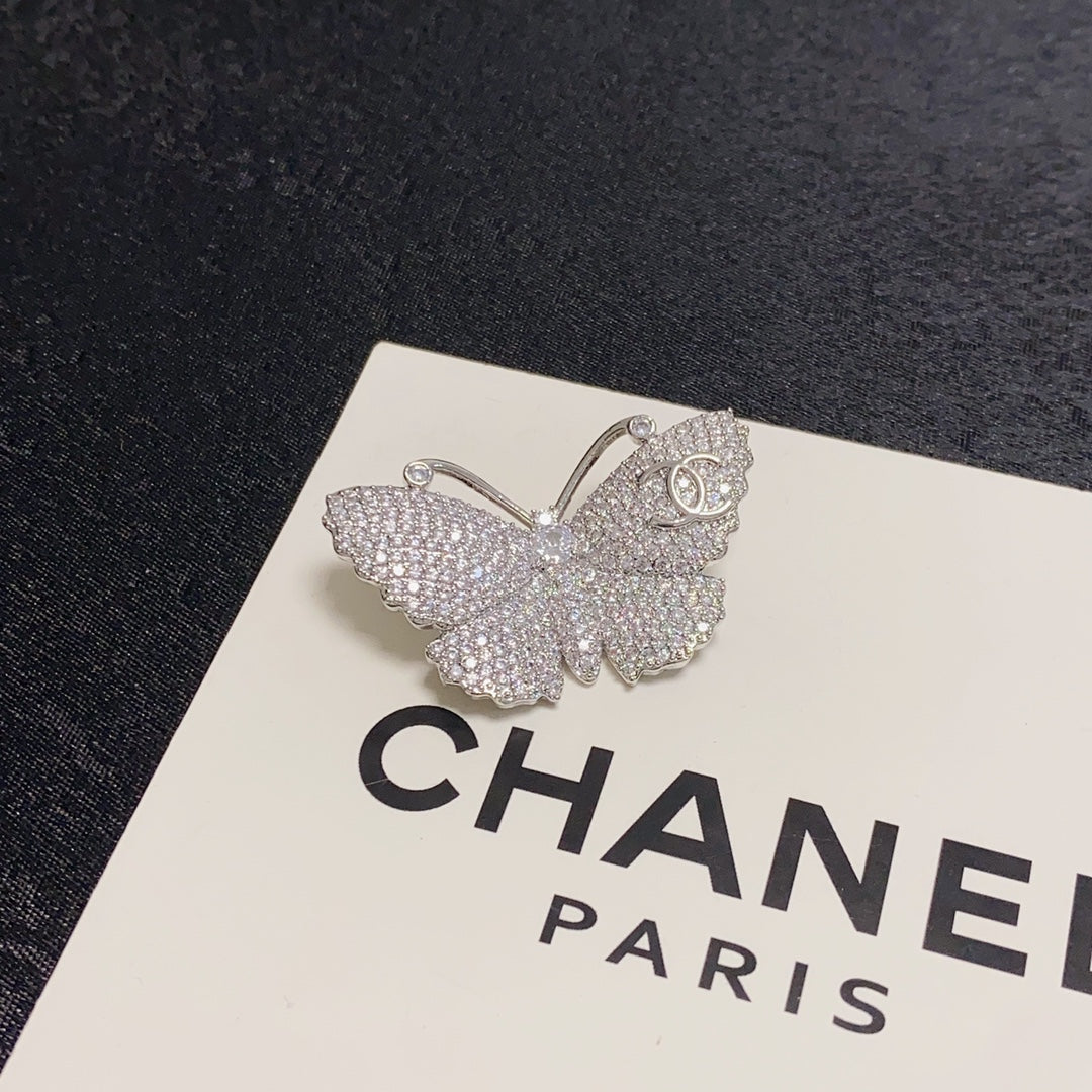 18K  Chanel Butterfly Diamonds Brooch