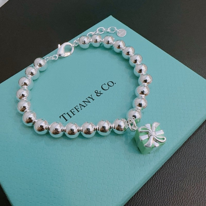 18K Return to Tiffany Blue Gift Box Bracelet