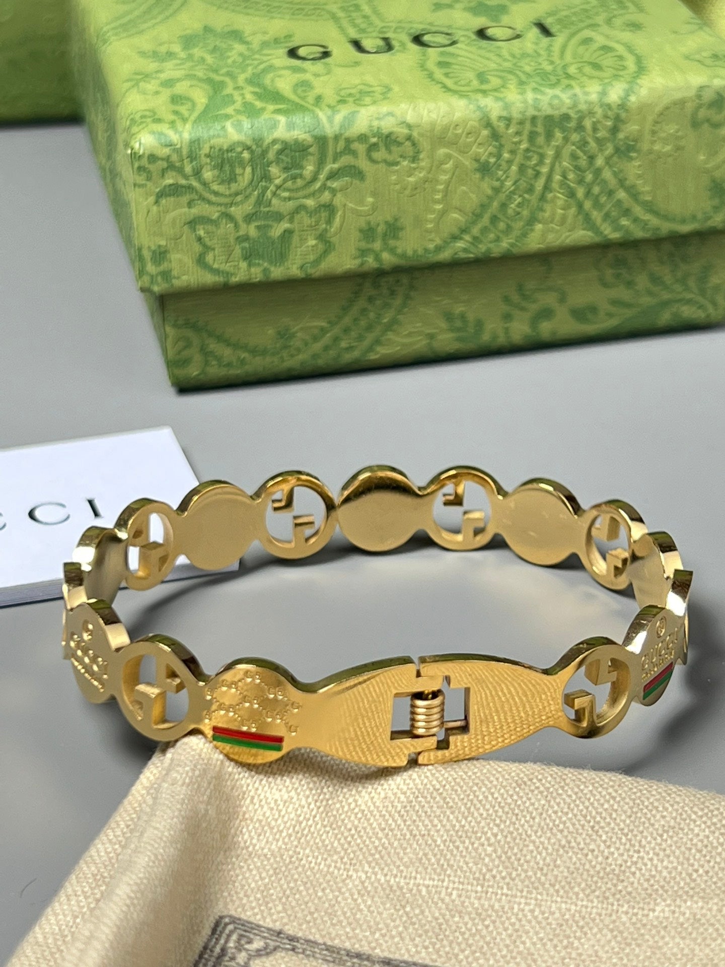 18K Double Gucci Vintage Bracelet