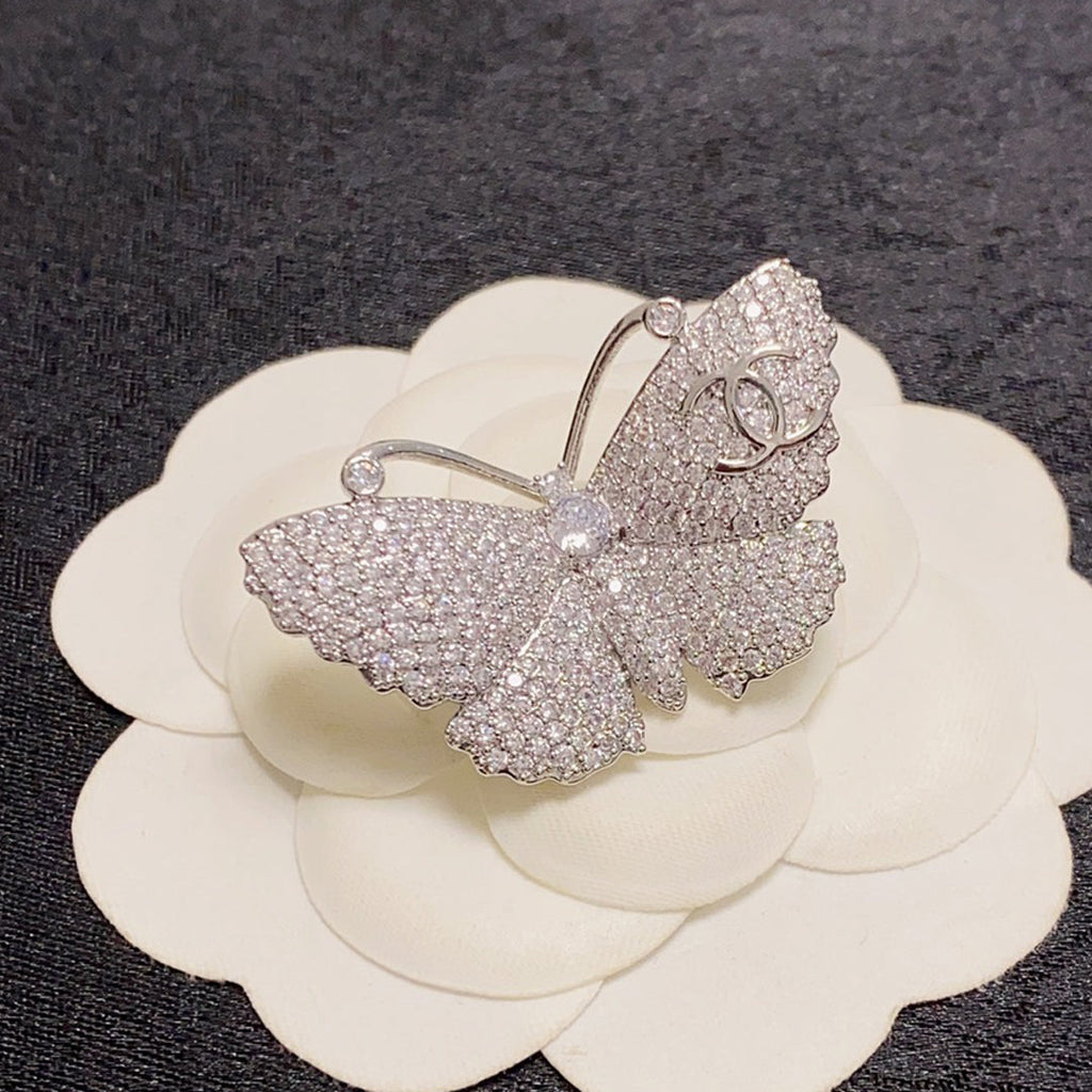 18K  Chanel Butterfly Diamonds Brooch