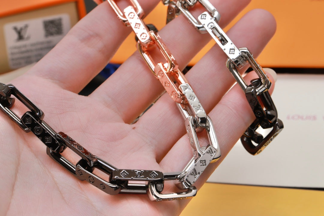 18K Louis Vuitton Monogram Chain Necklace