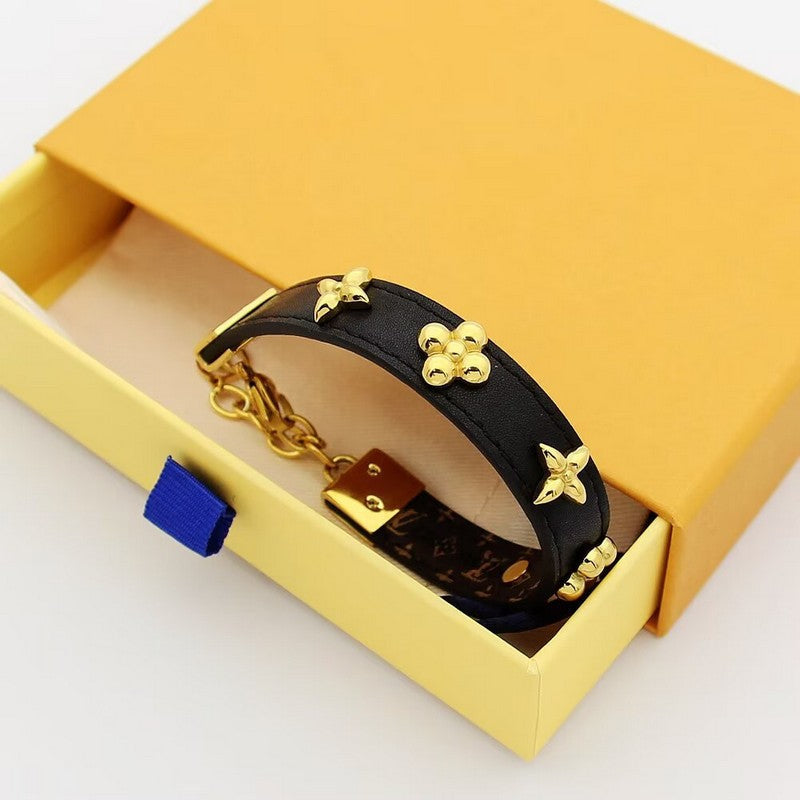 18K Louis Vuitton Fleurs Rivets Bracelet