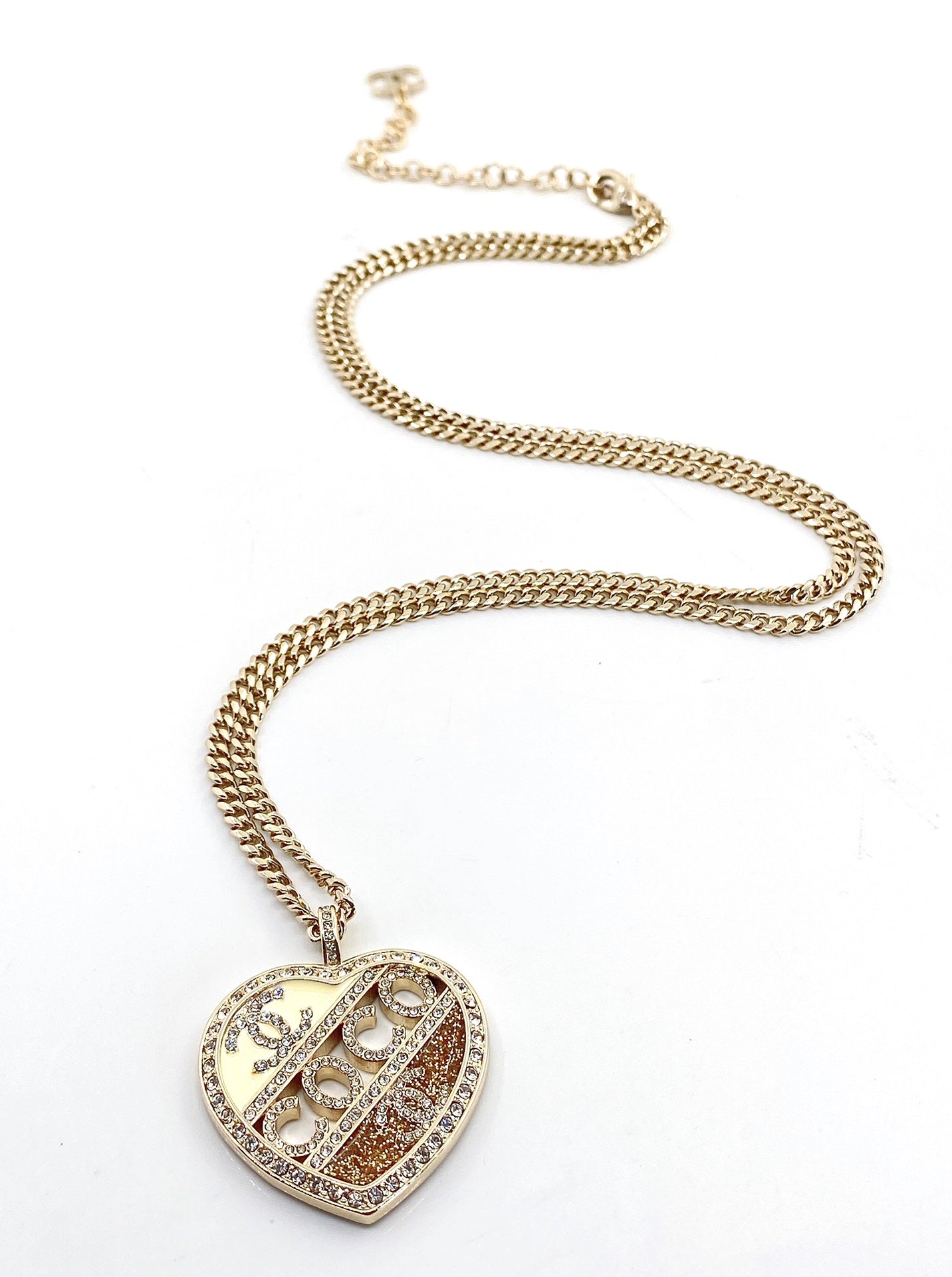 18K  Chanel Heart Diamond Chain Necklace