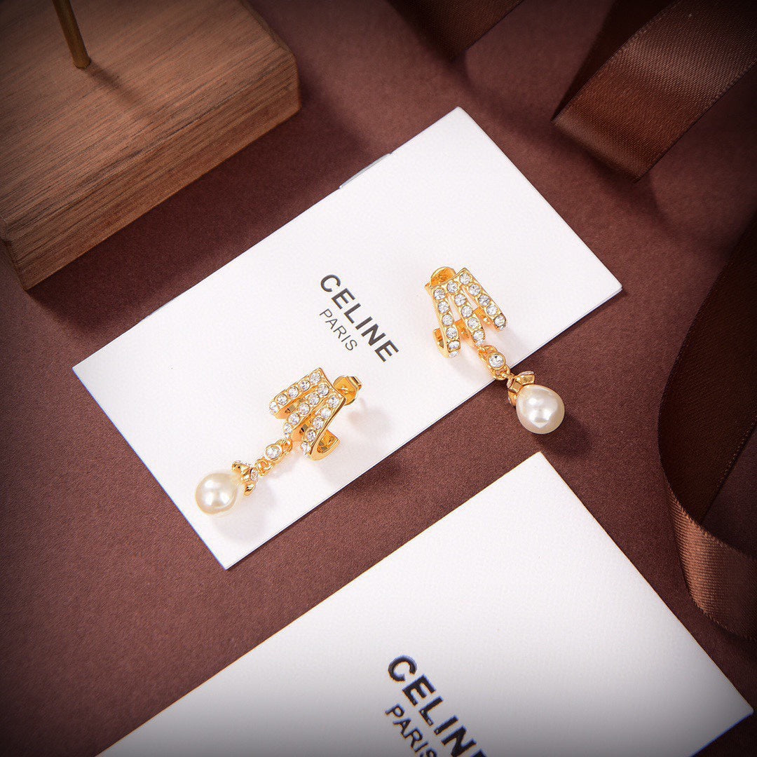 18K Celine Vintage Pearls Earrings