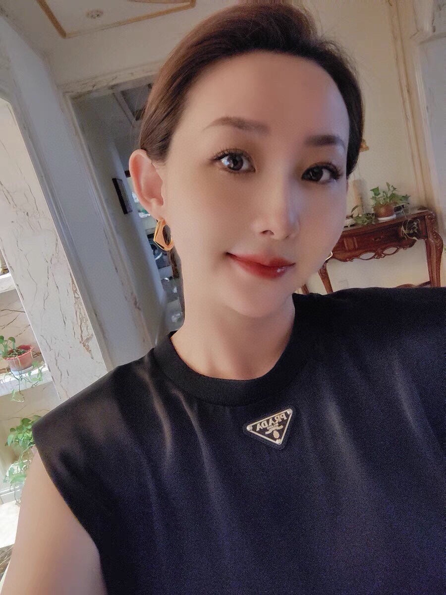 18K Prada Triangle Open Earrings