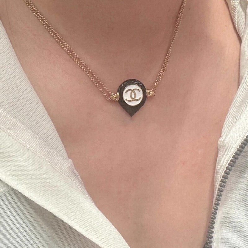 18K  Chanel Chain Choker Necklace