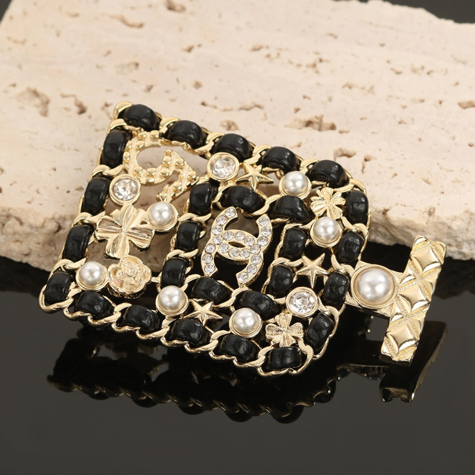18K  Chanel Bottle Strass Brooch