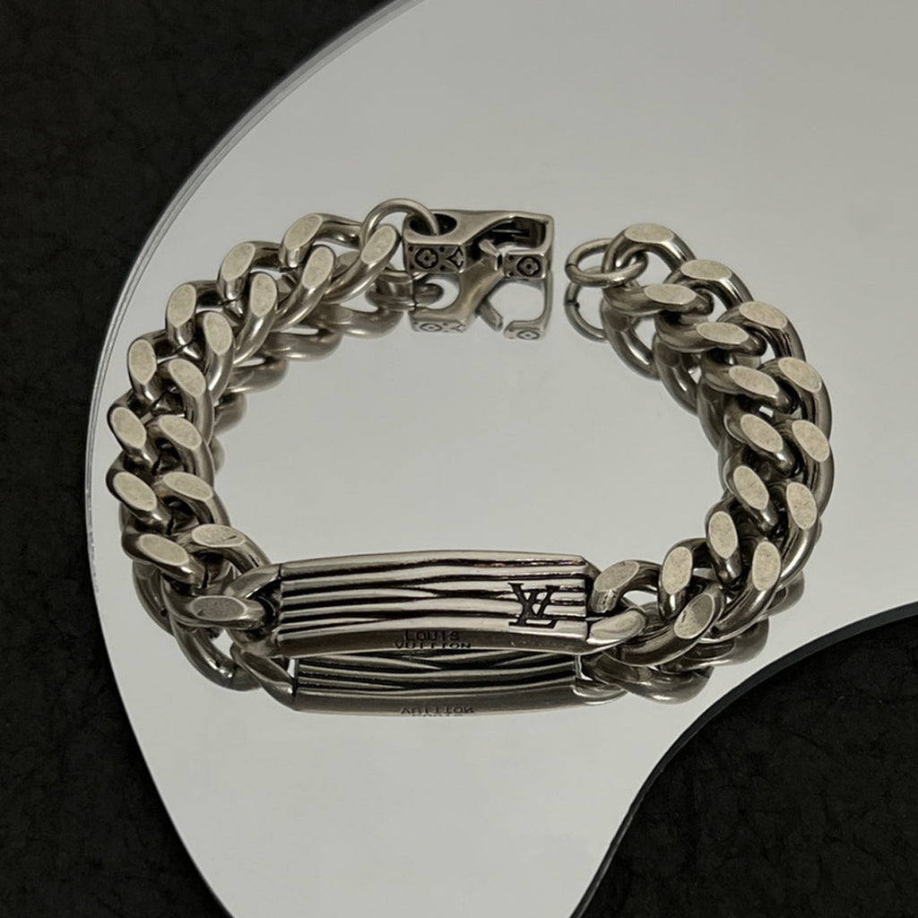 18K Louis Vuitton Vintage Chains Bracelet