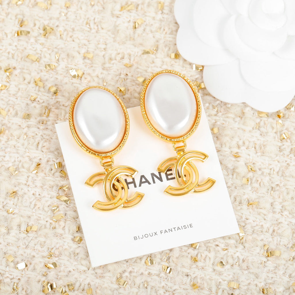 18K  Chanel Big Pearl Pendant Earrings