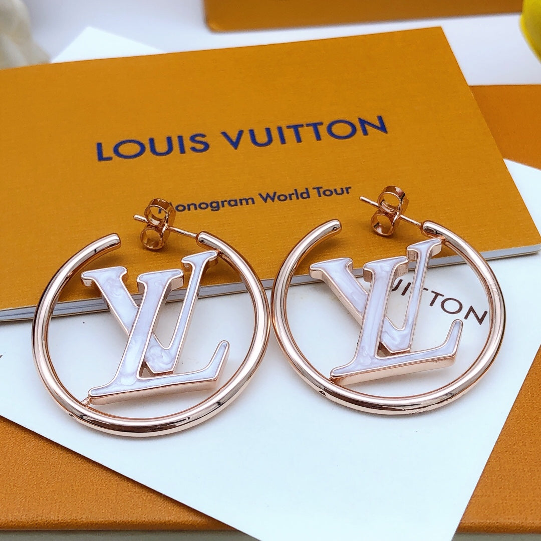 18K Louis Vuitton Louise Hoop Pearls Earrings