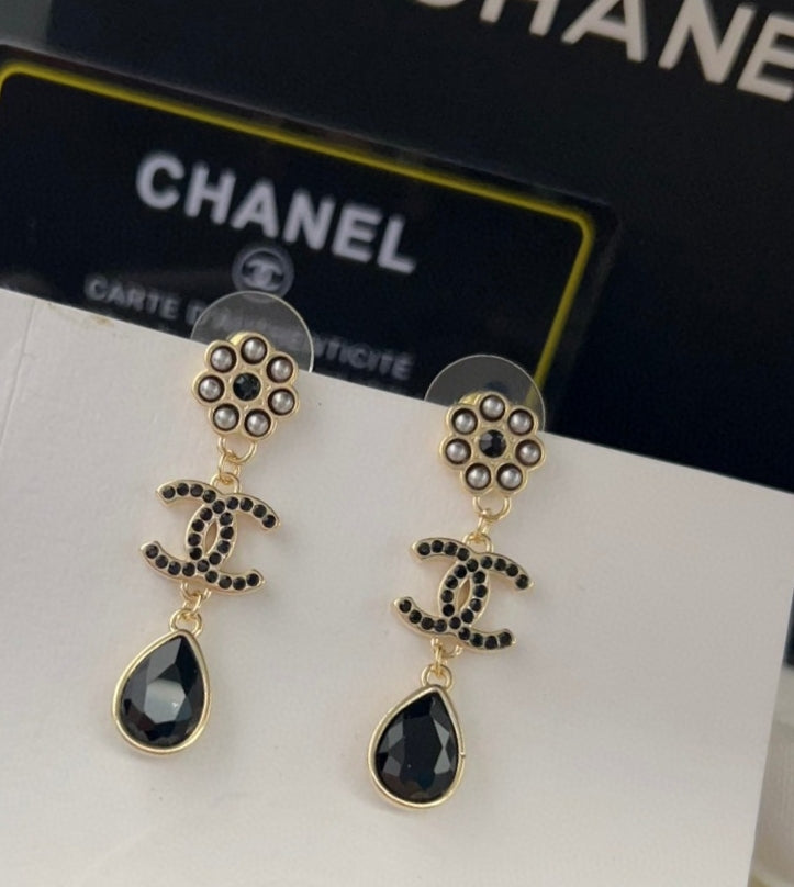 18K  Chanel Black Crystals Earrings