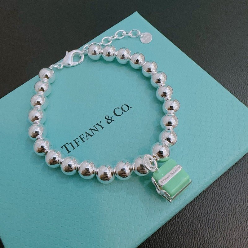 18K Return to Tiffany Blue Gift Box Bracelet