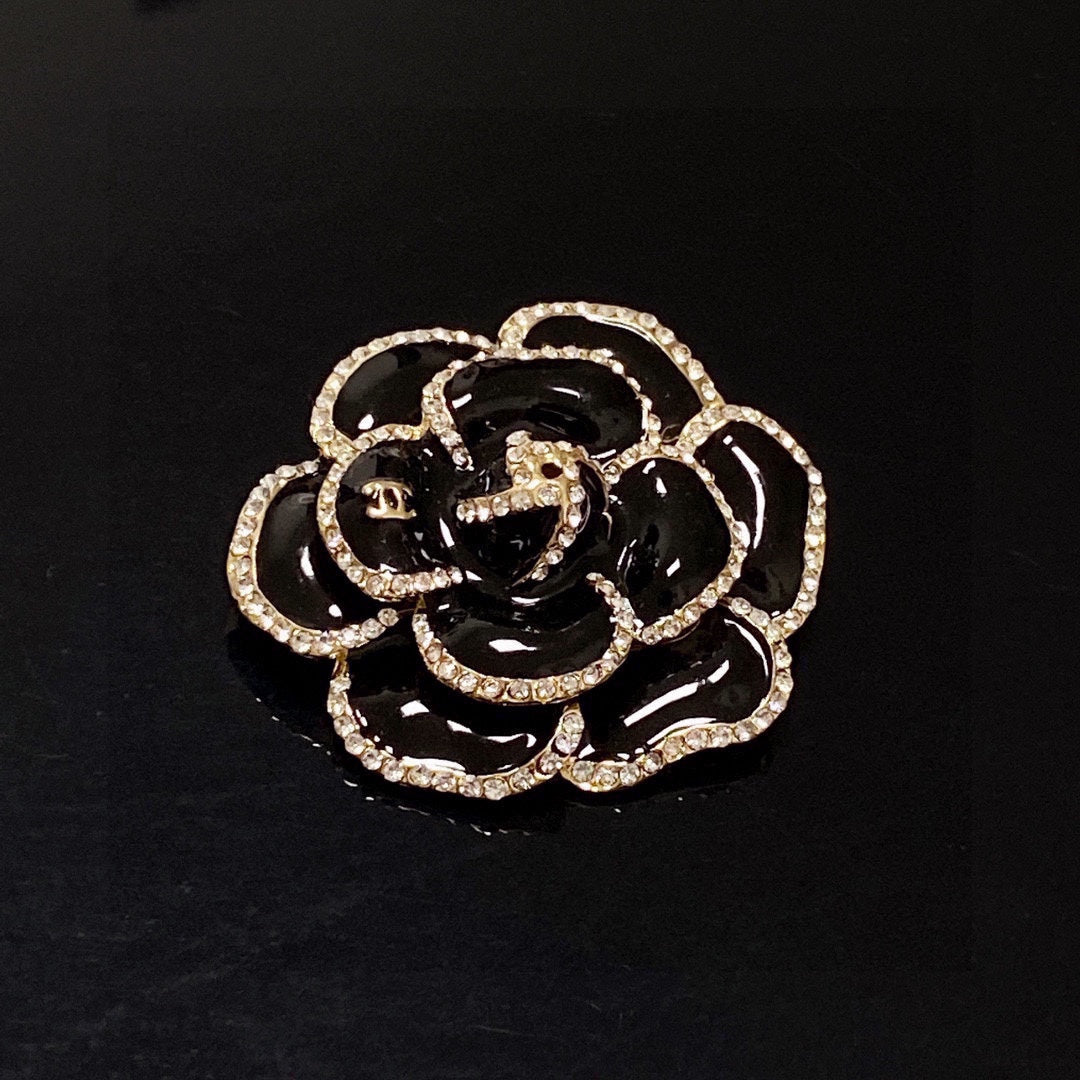 18K  Chanel Black Flower Brooch