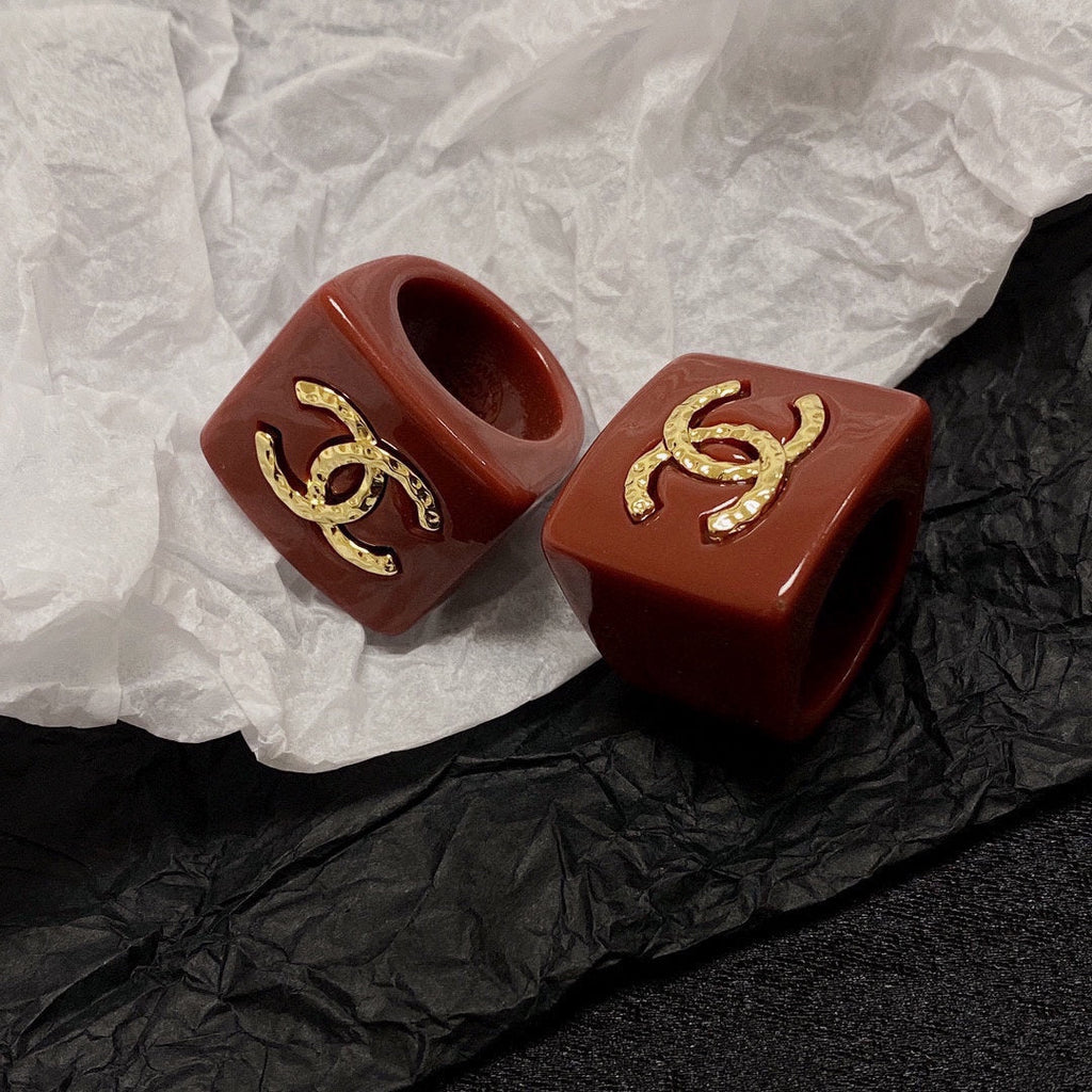 18K  Chanel Vintage Red Ring