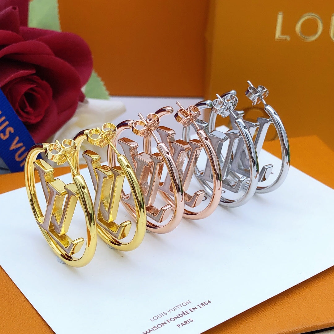 18K Louis Vuitton Louise Hoop Pearls Earrings