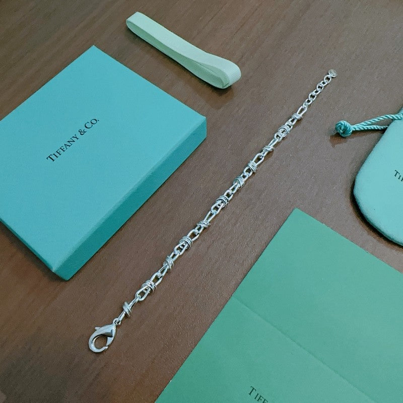 18K Return to Tiffany Lock Bracelet