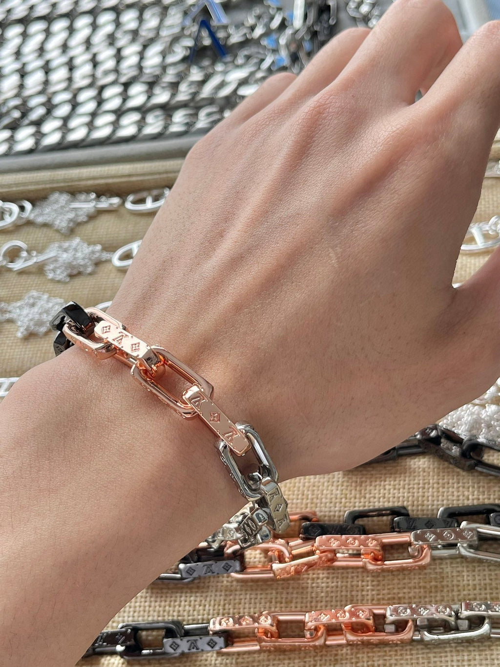 18K Louis Vuitton Monogram Chain Bracelet