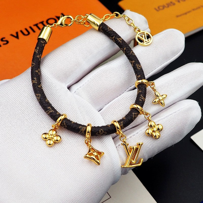 18K Louis Vuitton Blooming Bracelet