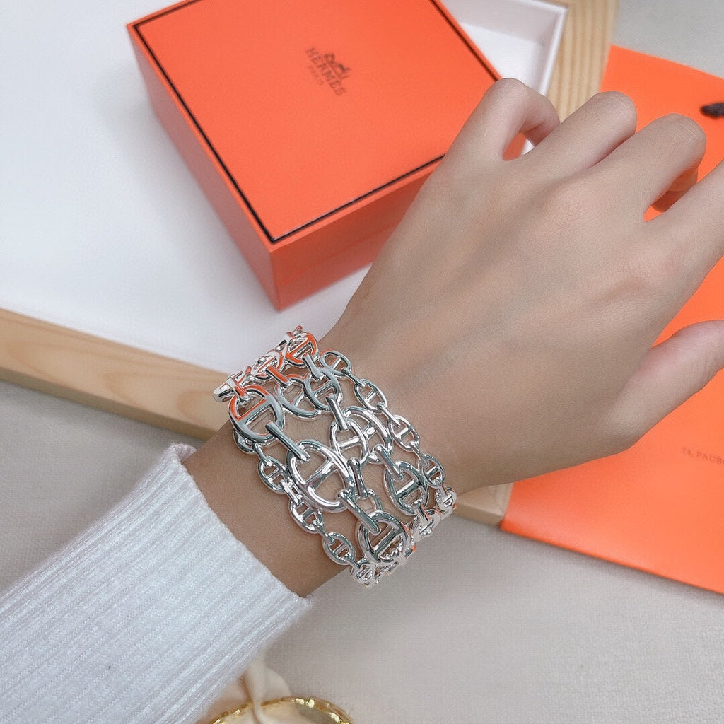 18K Chaine D'Ancre Wide Cutwork Hermes Bracelet