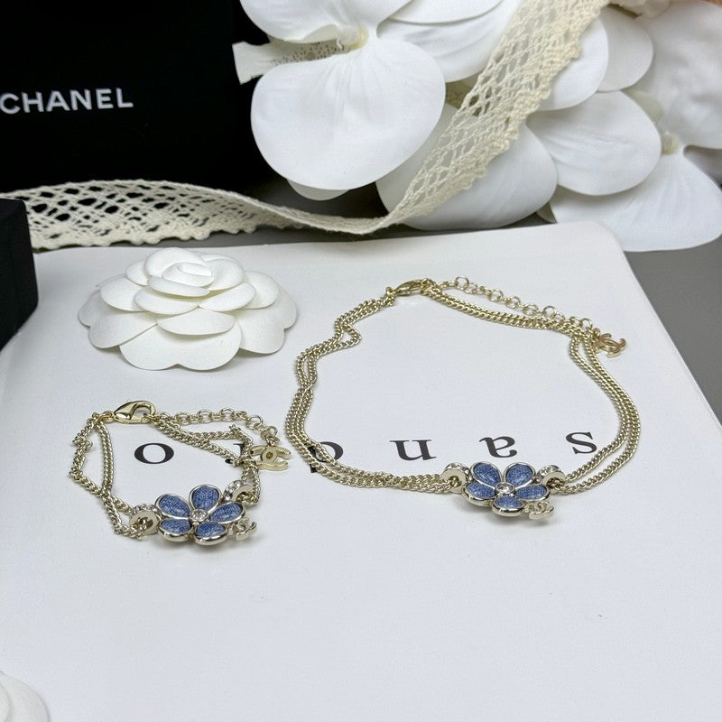 18K  Chanel 26C Blue Flower Choker Necklace